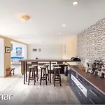 Gleymar Villa *